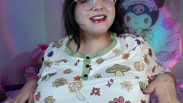 Martinaa perezz online show from 10/23/25, 12:10