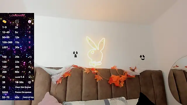 Amara18   online show from 10/27/25, 11:20