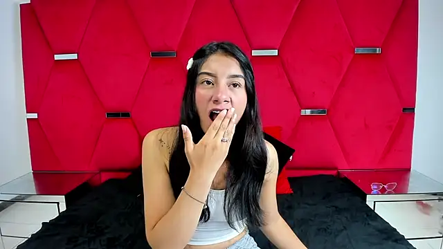 Snapshot of Mia_clark18 chatting on 11/19/25, 08:42 Mia clark18 online show from 11/19/25, 08:42