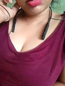 Snapshot of Parya_109 chatting on 11/12/25, 06:03 Parya 109 online show from 11/12/25, 06:03