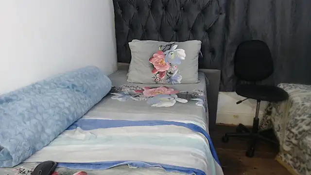 Lacey76 online show from 11/21/25, 06:28