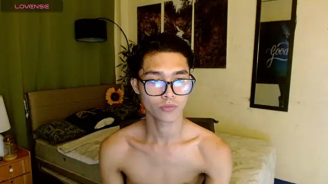 Snapshot of AsianCarl chatting on 11/12/25, 05:02 AsianCarl online show from 11/12/25, 05:02