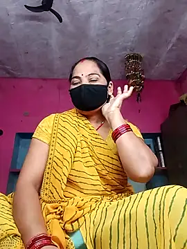 Snapshot of Ut_kanchna chatting on 10/08/25, 11:02 Ut kanchna online show from 10/08/25, 11:02