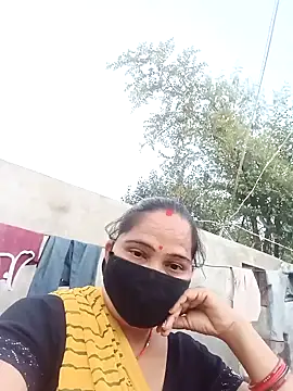 Snapshot of Ut_kanchna chatting on 10/11/25, 12:26 Ut kanchna online show from 10/11/25, 12:26