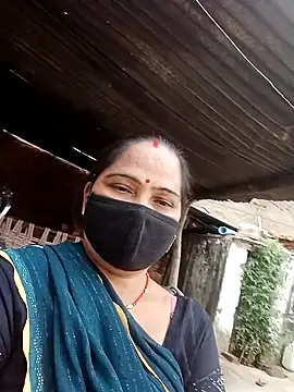 Snapshot of Ut_kanchna chatting on 10/16/25, 11:55 Ut kanchna online show from 10/16/25, 11:55