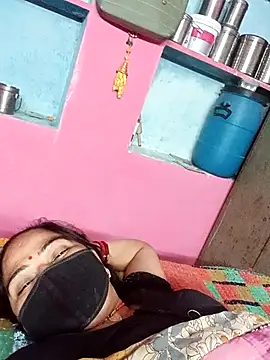 Snapshot of Ut_kanchna chatting on 10/17/25, 12:36 Ut kanchna online show from 10/17/25, 12:36