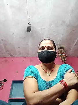 Snapshot of Ut_kanchna chatting on 10/17/25, 12:41 Ut kanchna online show from 10/17/25, 12:41