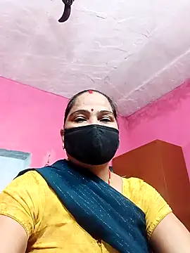 Snapshot of Ut_kanchna chatting on 10/20/25, 10:49 Ut kanchna online show from 10/20/25, 10:49