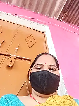 Snapshot of Ut_kanchna chatting on 10/24/25, 05:26 Ut kanchna online show from 10/24/25, 05:26