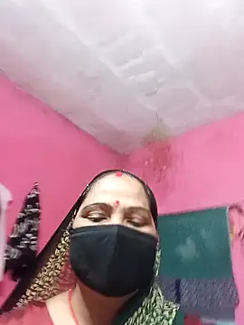 Snapshot of Ut_kanchna chatting on 10/28/25, 12:03 Ut kanchna online show from 10/28/25, 12:03