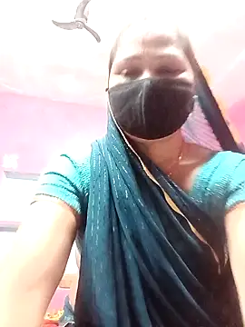 Snapshot of Ut_kanchna chatting on 11/04/25, 12:10 Ut kanchna online show from 11/04/25, 12:10