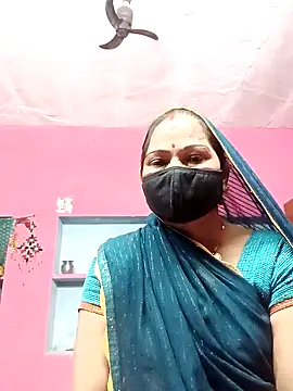 Snapshot of Ut_kanchna chatting on 11/08/25, 12:22 Ut kanchna online show from 11/08/25, 12:22