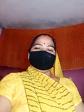 Snapshot of Ut_kanchna chatting on 11/11/25, 01:44 Ut kanchna online show from 11/11/25, 01:44