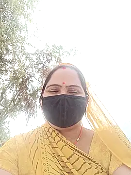 Snapshot of Ut_kanchna chatting on 11/12/25, 04:57 Ut kanchna online show from 11/12/25, 04:57