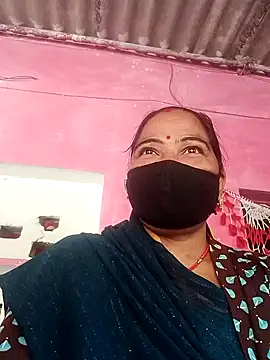 Snapshot of Ut_kanchna chatting on 11/16/25, 05:02 Ut kanchna online show from 11/16/25, 05:02