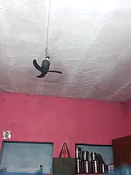 Snapshot of Ut_kanchna chatting on 11/18/25, 11:14 Ut kanchna online show from 11/18/25, 11:14