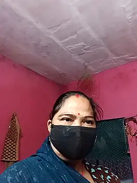 Snapshot of Ut_kanchna chatting on 11/19/25, 09:37 Ut kanchna online show from 11/19/25, 09:37