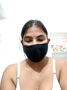 Hot radhaji online show from 11/12/25, 07:13