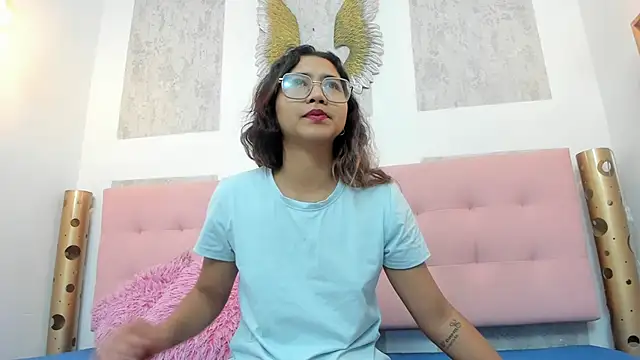 Snapshot of SamanthaFox_8 chatting on 10/20/25, 10:49 SamanthaFox 8 online show from 10/20/25, 10:49