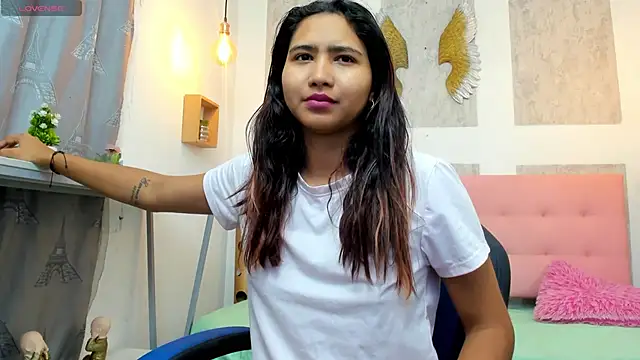 Snapshot of SamanthaFox_8 chatting on 11/10/25, 11:53 SamanthaFox 8 online show from 11/10/25, 11:53