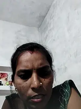 Snapshot of Cuty_sonam chatting on 10/07/25, 04:48 Cuty sonam online show from 10/07/25, 04:48