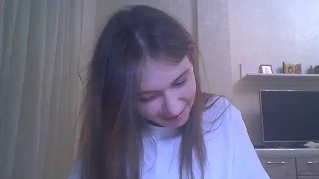 Snapshot of CeyaLier chatting on 10/08/25, 08:06 CeyaLier online show from 10/08/25, 08:06