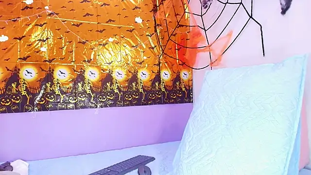 lu mystic online show from 10/10/25, 12:04