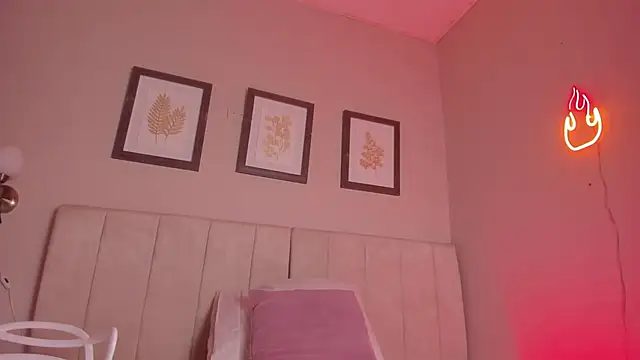  alison c online show from 11/11/25, 11:32