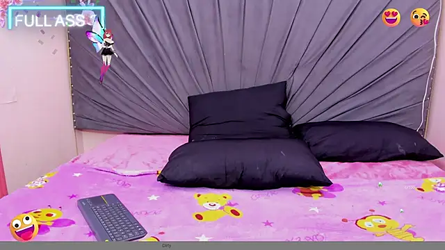 saray-Rousse online show from 11/15/25, 03:48