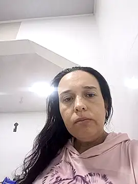 FiorellaDuboi online show from 11/12/25, 08:41