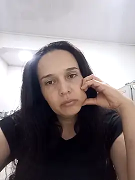 FiorellaDuboi online show from 11/17/25, 10:59