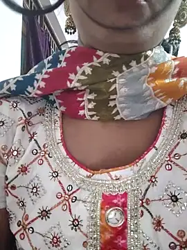 Snapshot of Janu-hasena chatting on 11/02/25, 04:31 Janu-hasena online show from 11/02/25, 04:31