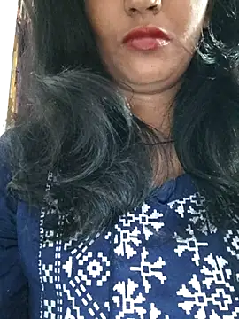 Snapshot of Janu-hasena chatting on 11/10/25, 04:50 Janu-hasena online show from 11/10/25, 04:50