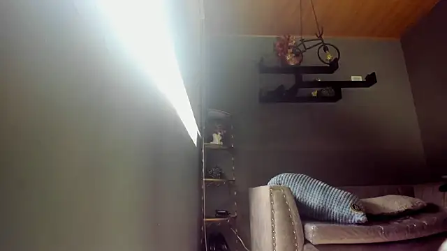 Oasis Fairy online show from 10/29/25, 08:10