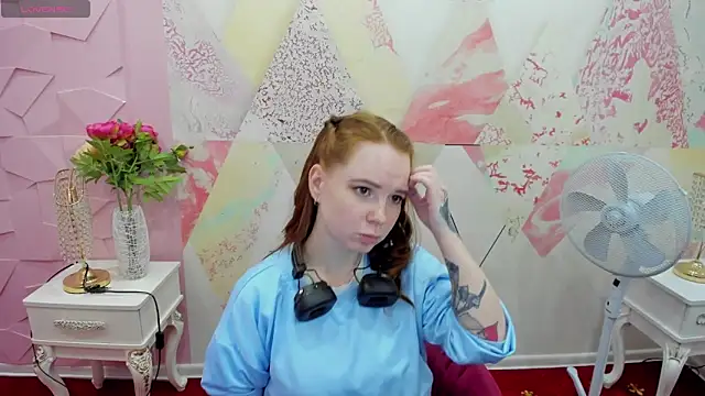 Snapshot of Vika_berry5 chatting on 10/08/25, 08:56 Vika berry5 online show from 10/08/25, 08:56