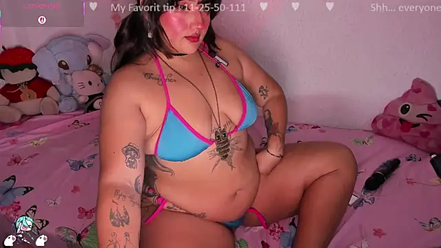 Snapshot of Emilycollei chatting on 11/04/25, 02:54 Emilycollei online show from 11/04/25, 02:54