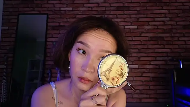 saya li1 online show from 11/12/25, 09:47