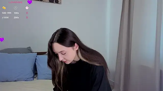 SylviaHamilton online show from 10/18/25, 07:20