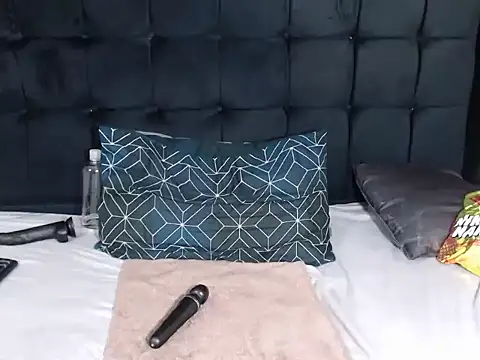 CaramelBootty online show from 11/16/25, 05:24