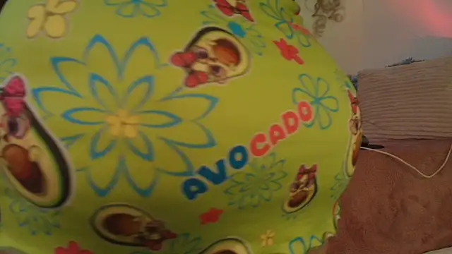 Snapshot of Rosee_smith_ chatting on 11/12/25, 12:33 Rosee smith online show from 11/12/25, 12:33