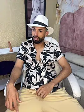 Snapshot of onlymen2025 chatting on 10/11/25, 12:04 onlymen2025 online show from 10/11/25, 12:04