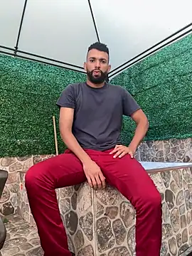 Snapshot of onlymen2025 chatting on 10/15/25, 07:47 onlymen2025 online show from 10/15/25, 07:47