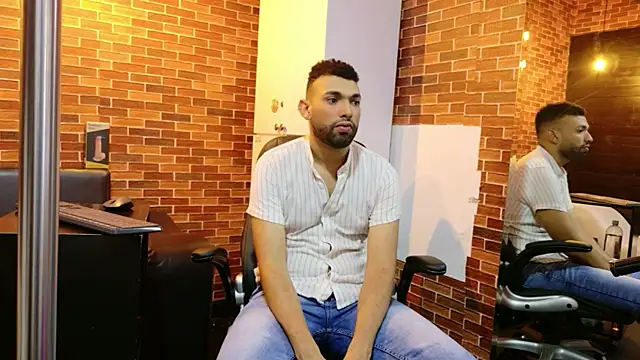 Snapshot of onlymen2025 chatting on 10/21/25, 07:58 onlymen2025 online show from 10/21/25, 07:58