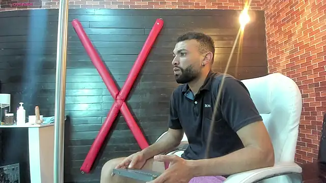 Snapshot of onlymen2025 chatting on 11/10/25, 07:57 onlymen2025 online show from 11/10/25, 07:57