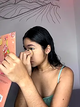 Snapshot of Ariasex_ chatting on 10/17/25, 07:05 Ariasex online show from 10/17/25, 07:05