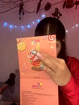 Snapshot of Ariasex_ chatting on 10/25/25, 07:30 Ariasex online show from 10/25/25, 07:30