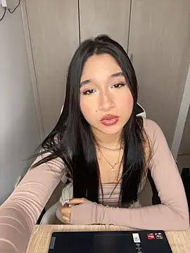 Snapshot of Ariasex_ chatting on 11/06/25, 07:26 Ariasex online show from 11/06/25, 07:26