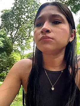 Snapshot of Ariasex_ chatting on 11/11/25, 06:19 Ariasex online show from 11/11/25, 06:19