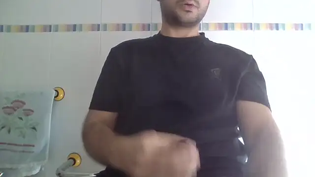 Snapshot of sci69 chatting on 10/25/25, 01:07 sci69 online show from 10/25/25, 01:07