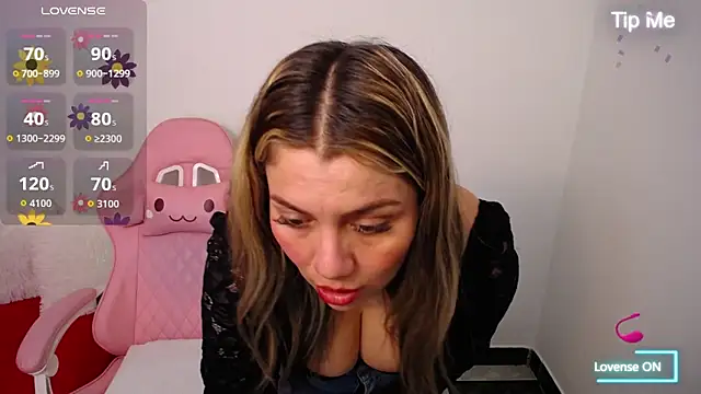 Snapshot of Isabella_wish1 chatting on 11/07/25, 08:09 Isabella wish1 online show from 11/07/25, 08:09